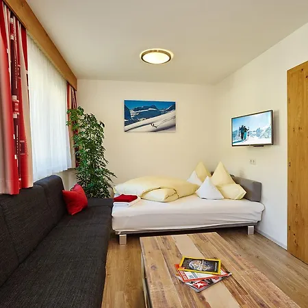 Patrick Apartment *